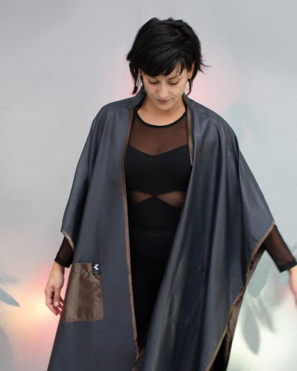 Cape Flippa - Black - Reversible Capes - Kanten
