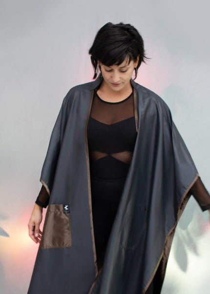 Cape Flippa - Black - Reversible Capes - Kanten