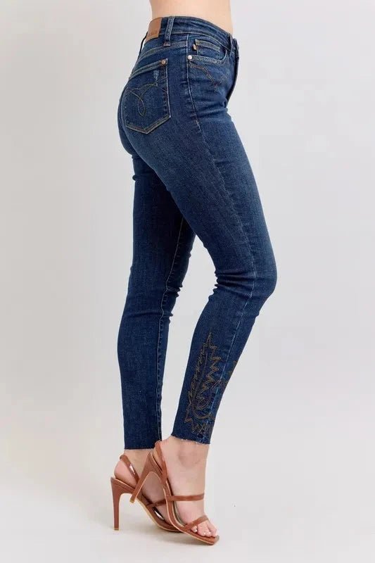 Judy Blue Full Size Embroidered High Rise Skinny Jeans Plus Size - Trendsi