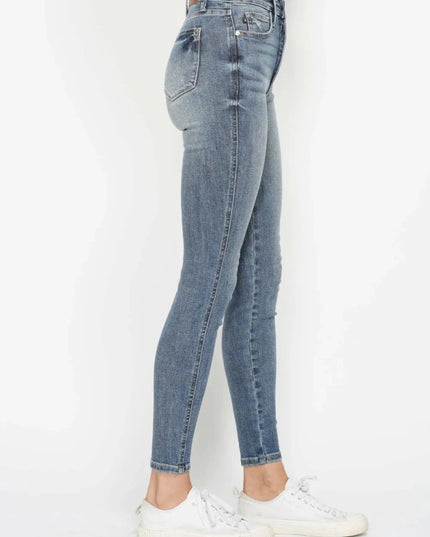 Judy Blue Full Size Tummy Control Contrast Wash Skinny Jeans - Trendsi