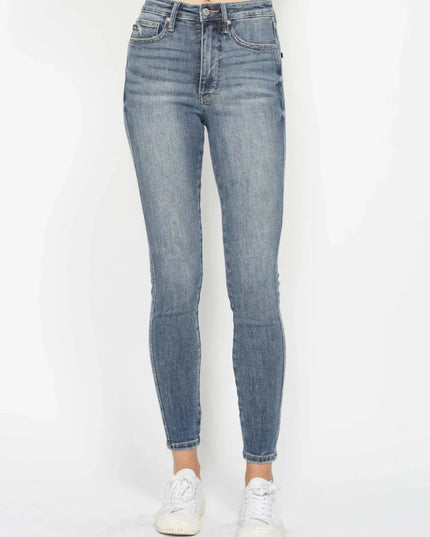 Judy Blue Full Size Tummy Control Contrast Wash Skinny Jeans - Trendsi