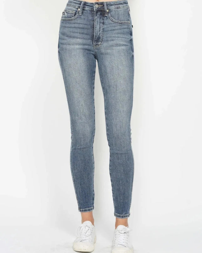 Judy Blue Full Size Tummy Control Contrast Wash Skinny Jeans - Trendsi