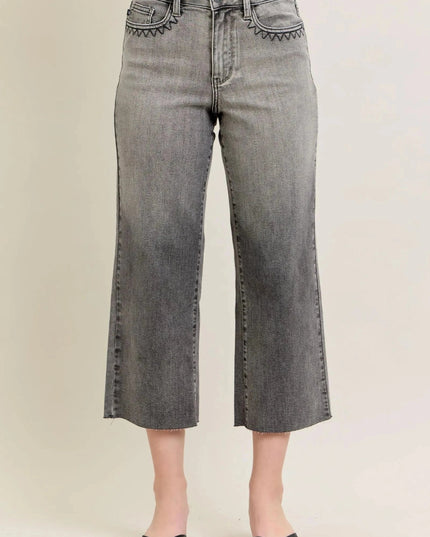 Judy Blue Full Size Wide Leg Capris Jeans Plus Size - Trendsi