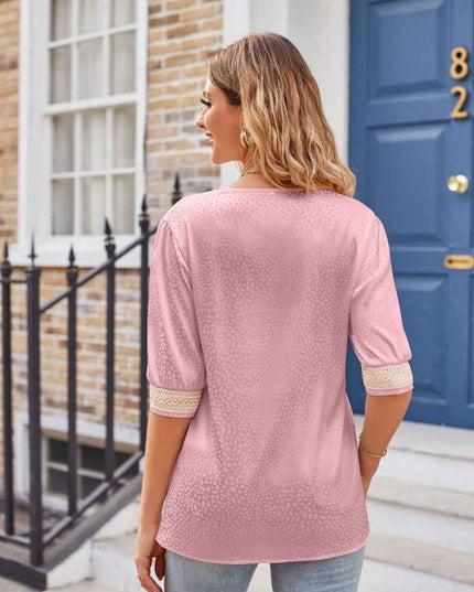 Printed Contrast V - Neck Tee - Trendsi